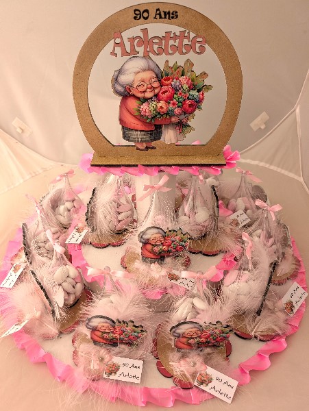 ../Images/plateau 90ans arlette.jpg